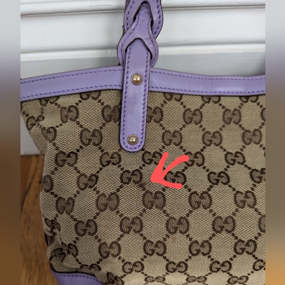 Gucci monogram hand bag with purple trim and pouch - Picture 16 of 17